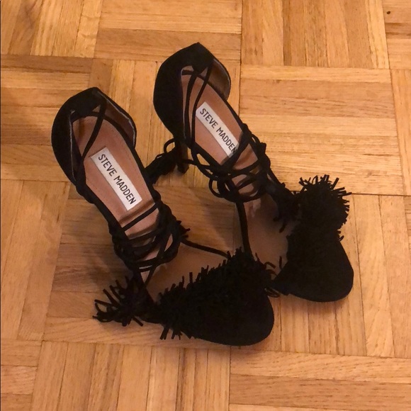 Steve Madden Shoes - Steve Madden black high heels sandals with fringe